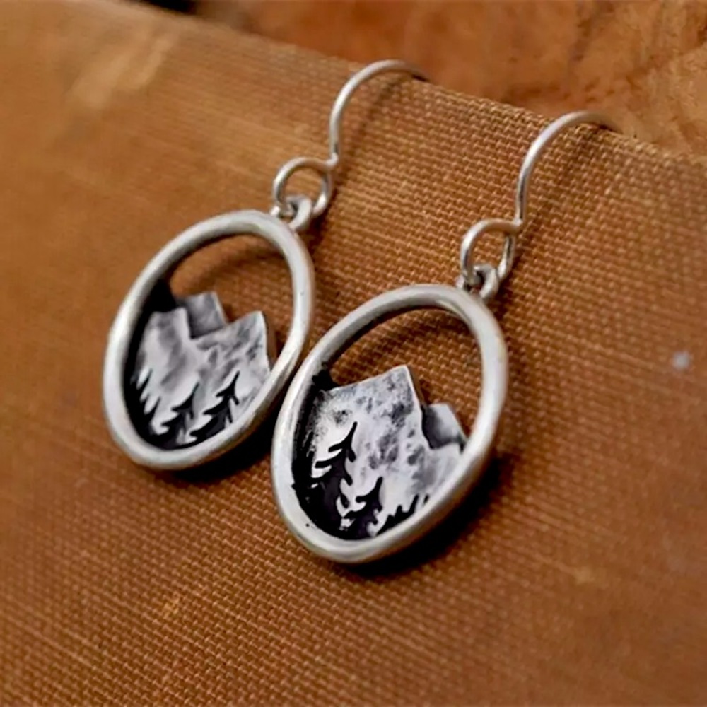 “Soul-Searching” Forest Adventure Mountain Earring - Picture 5 of 6